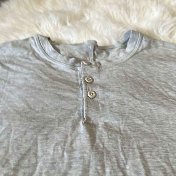 Lululemon long sleeve - Picture 2 of 2